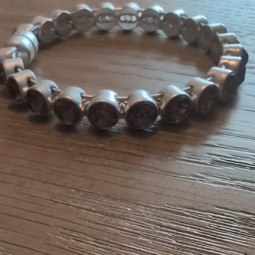 Plunder Dark Pink Rhinestone Magnetic Bracelet